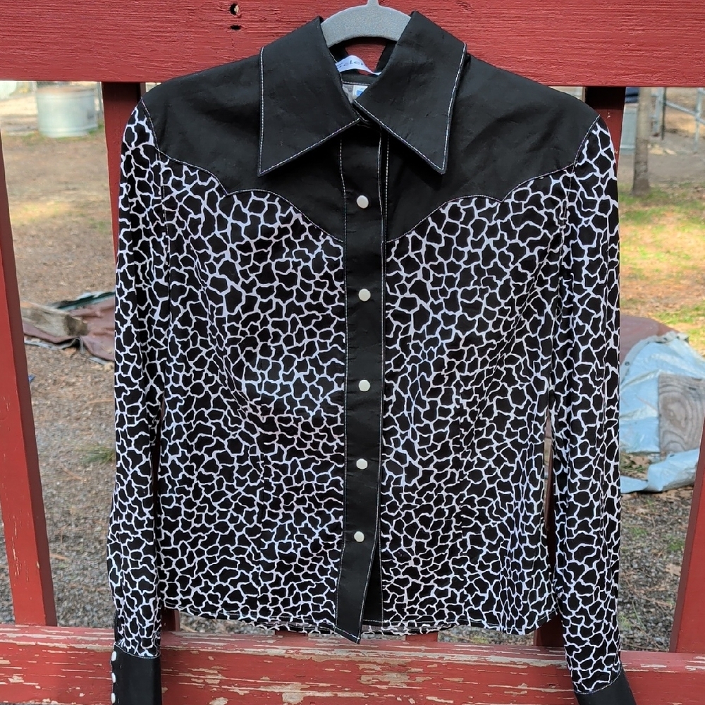 Element Black And White Patterned Blouse - image 1